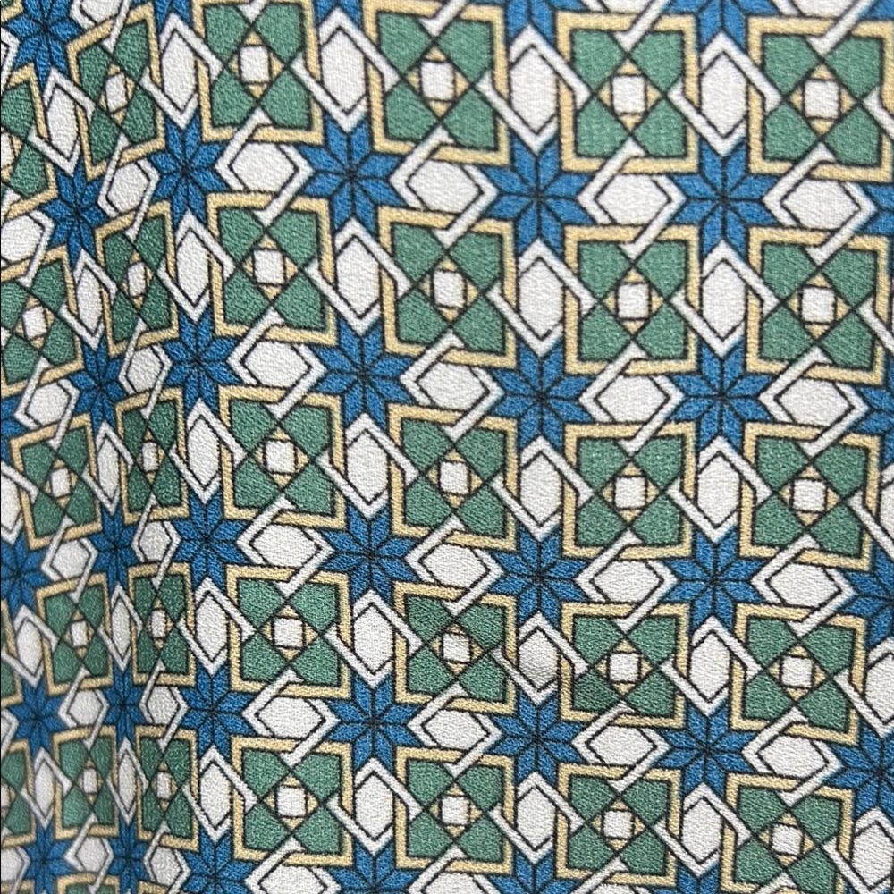 💄Max Studio Blue, Green and White Flutter Sleeve Blouse - Picture 2 of 13